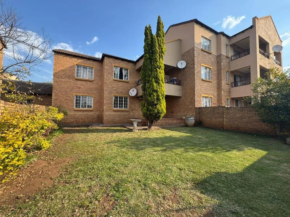 2 Bedroom Apartment / flat to rent in Eco Park Estate