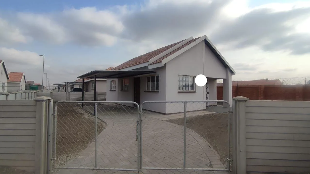 3 Bedroom House for sale in Freedom Park