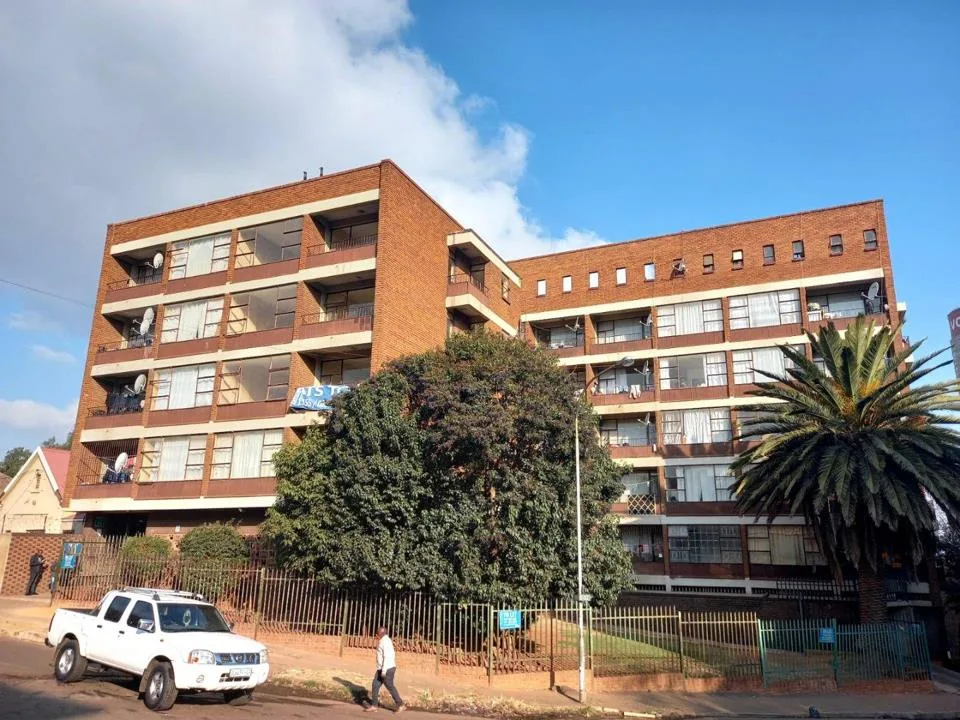 0.5 Bedroom Apartment / flat to rent in Yeoville