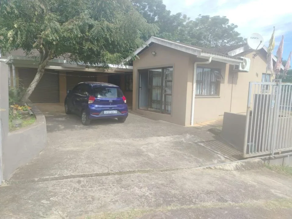 4 Bedroom House for sale in Phoenix Industrial
