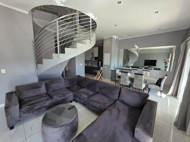 3 Bedroom Apartment / flat to rent in Sandton Central