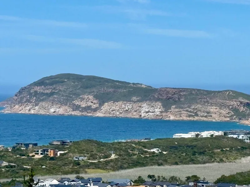 1 150 m² Land available in Whale Rock