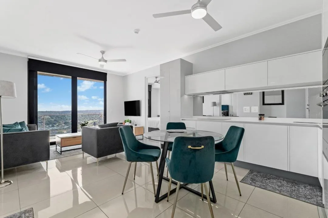 2 Bedroom Apartment / flat to rent in Waterfall