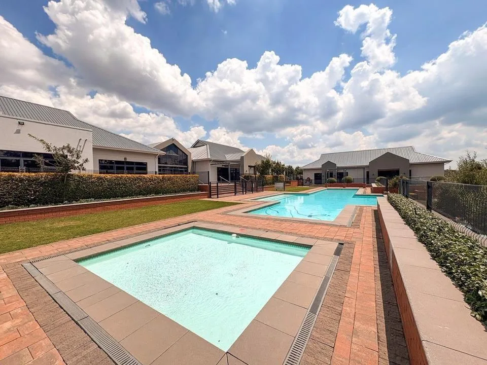 2 Bedroom Apartment / flat to rent in Modderfontein