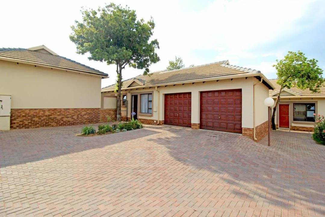 2 Bedroom Townhouse to rent in Valley View Estate
