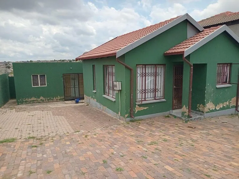 2 Bedroom House to rent in Cosmo City