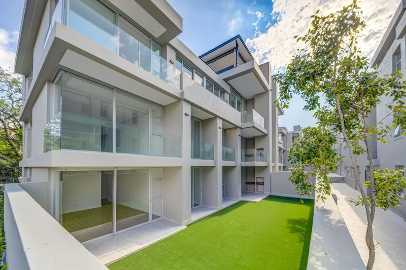 3 Bedroom Apartment in Melrose