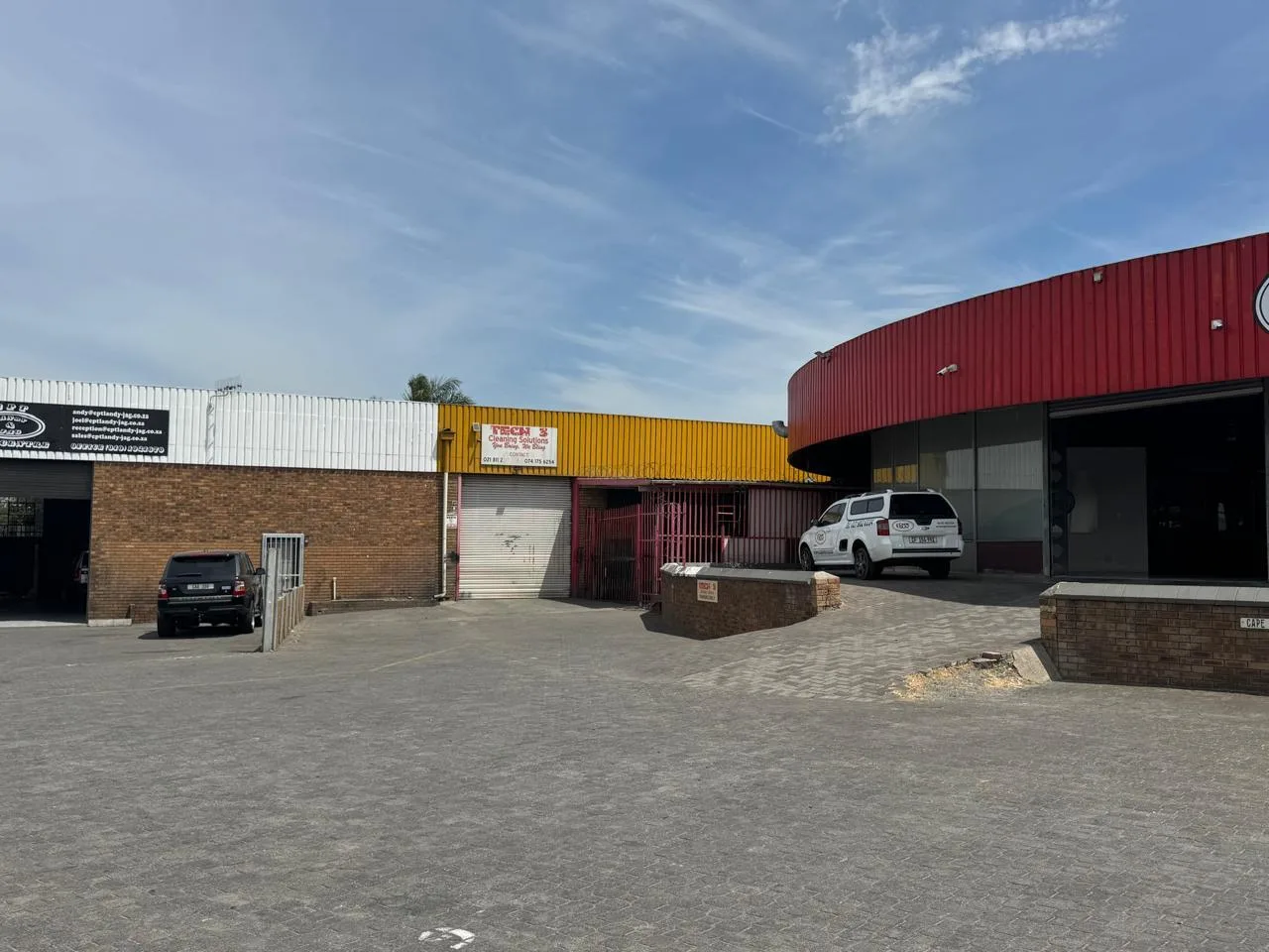 300 m² Industrial space in Stikland Industrial