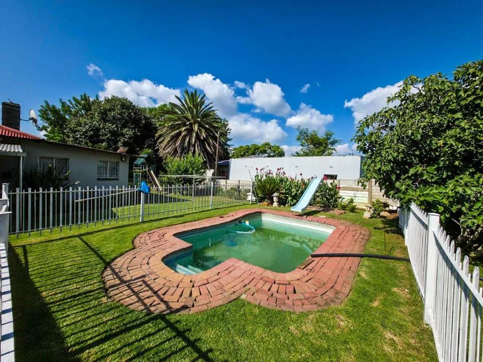 6 Bedroom House for sale in Freemanville