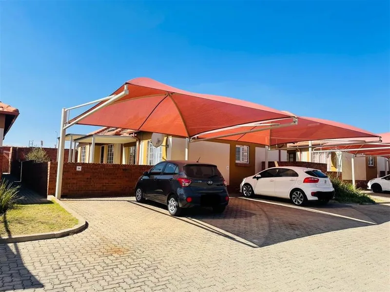 2 Bedroom Townhouse to rent in The Reeds