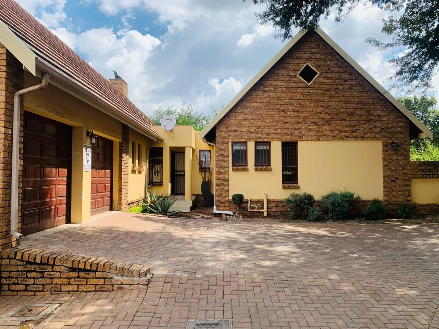 Property to rent in Glen Marais