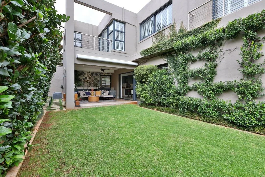 3 Bedroom Townhouse to rent in Hyde Park