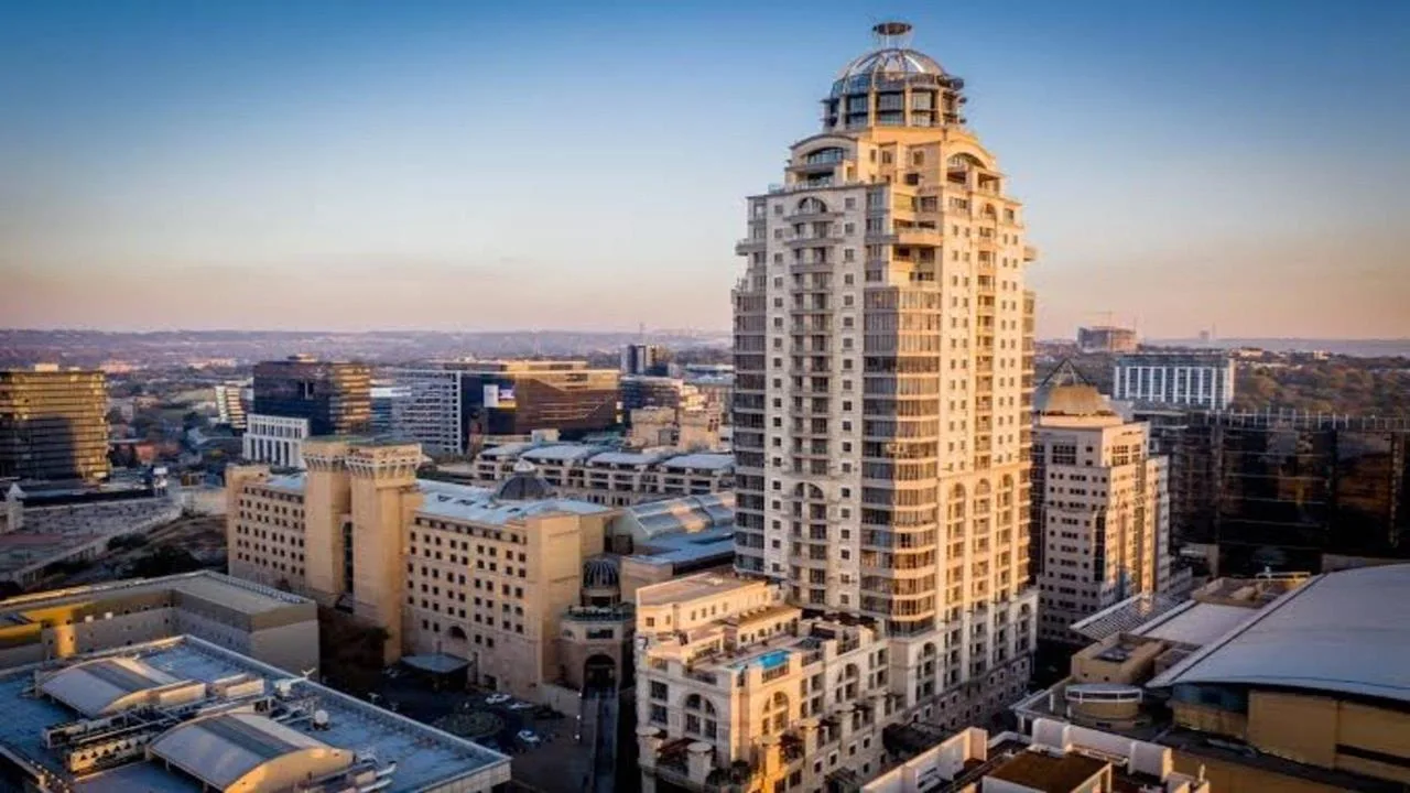 3 Bedroom Apartment / flat to rent in Sandton Central