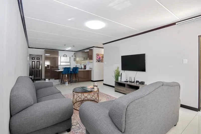 2 Bedroom Apartment / flat to rent in Fourways