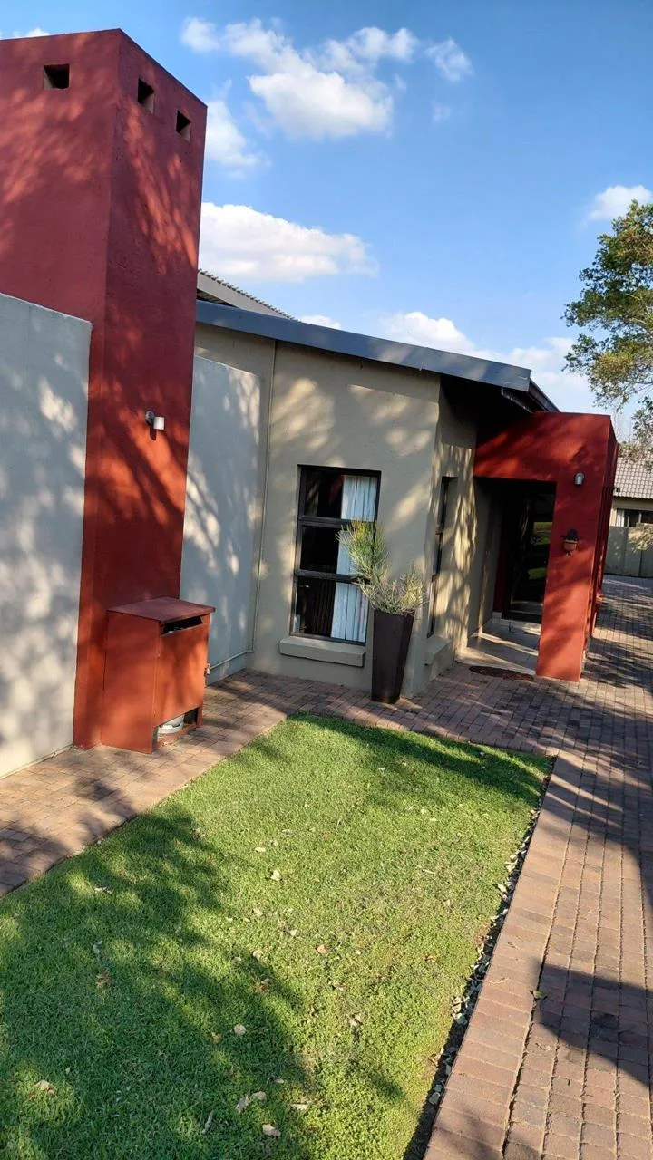3 Bedroom House to rent in Midlands Estate