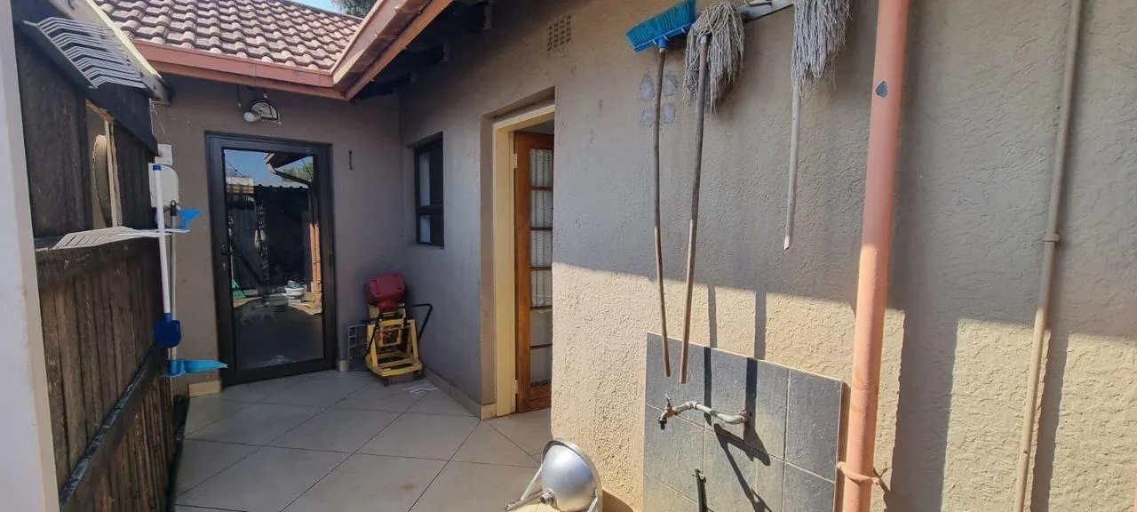 1 Bedroom House to rent in Parkrand