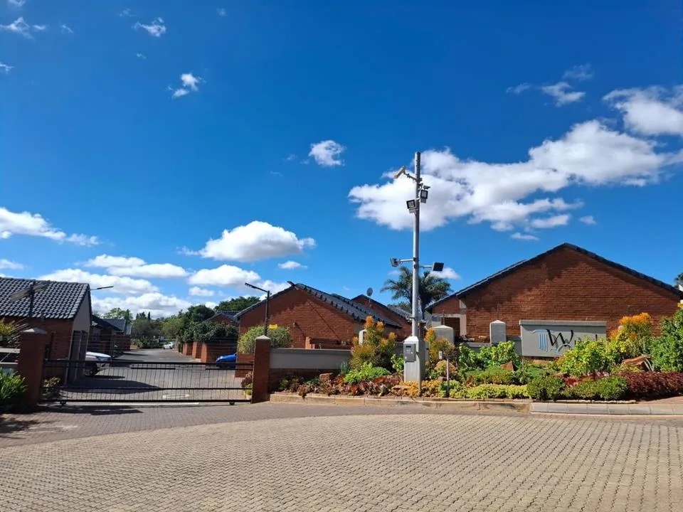 2 Bedroom Townhouse to rent in Mooikloof Ridge