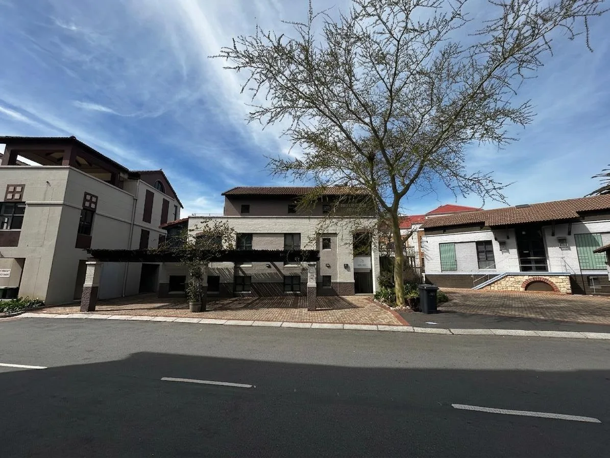 184 m² Commercial space in Century City