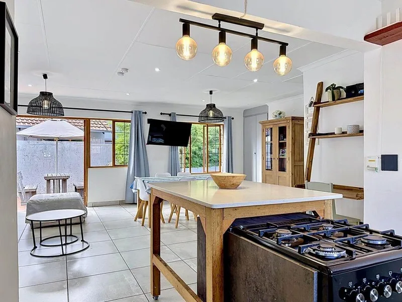 2 Bedroom Townhouse to rent in Die Wilgers