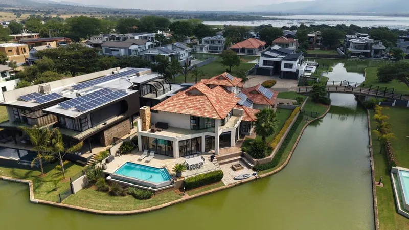 5 Bedroom House for sale in The Islands Estates