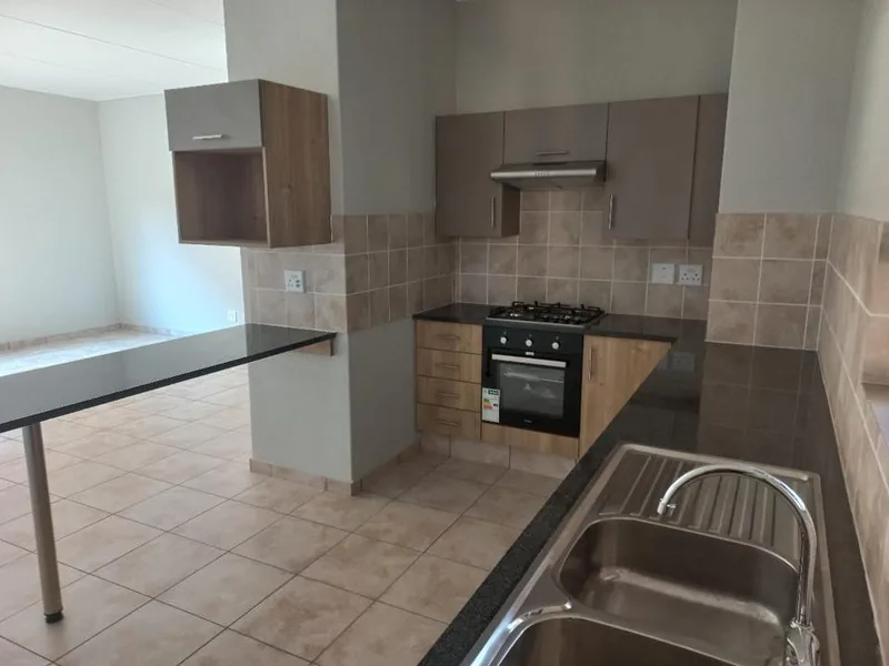 2 Bedroom Apartment / flat to rent in Ravenswood