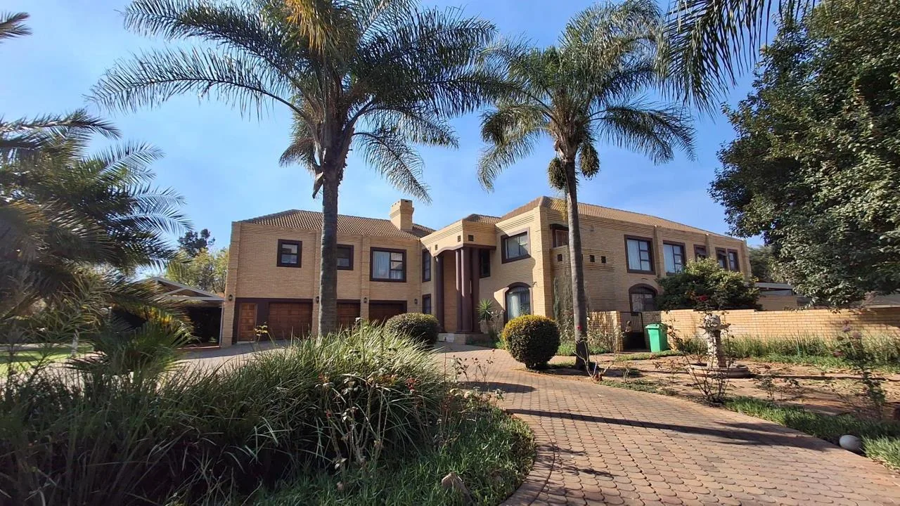 3 Bedroom Townhouse to rent in Raslouw AH