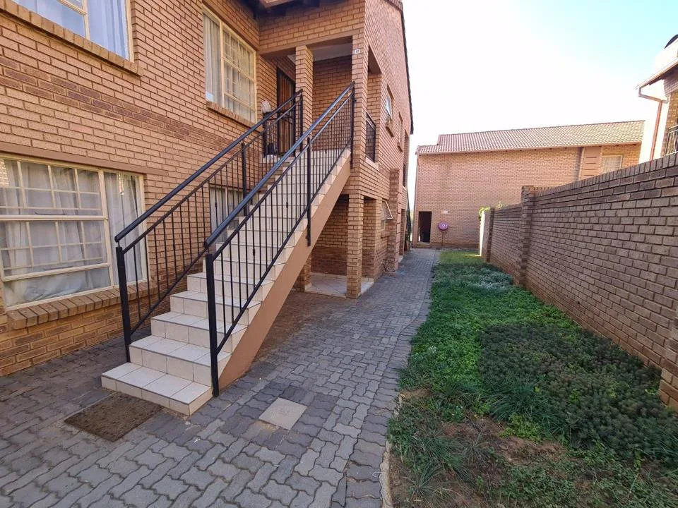 3 Bedroom Apartment / flat to rent in Hazeldean