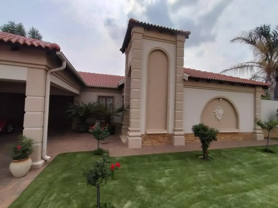 3 Bedroom Townhouse for sale in Flamwood