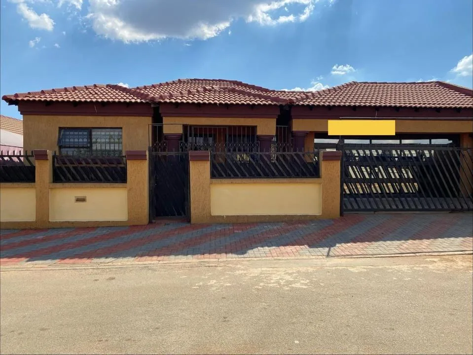 4 Bedroom House to rent in Soshanguve VV