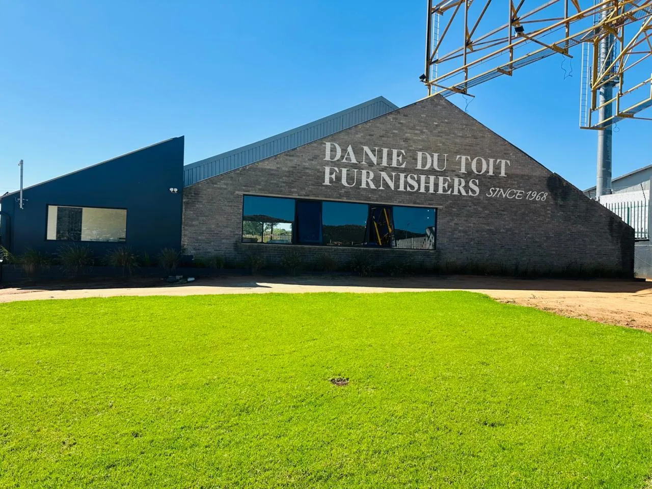 700 m² Commercial space in Ruimsig