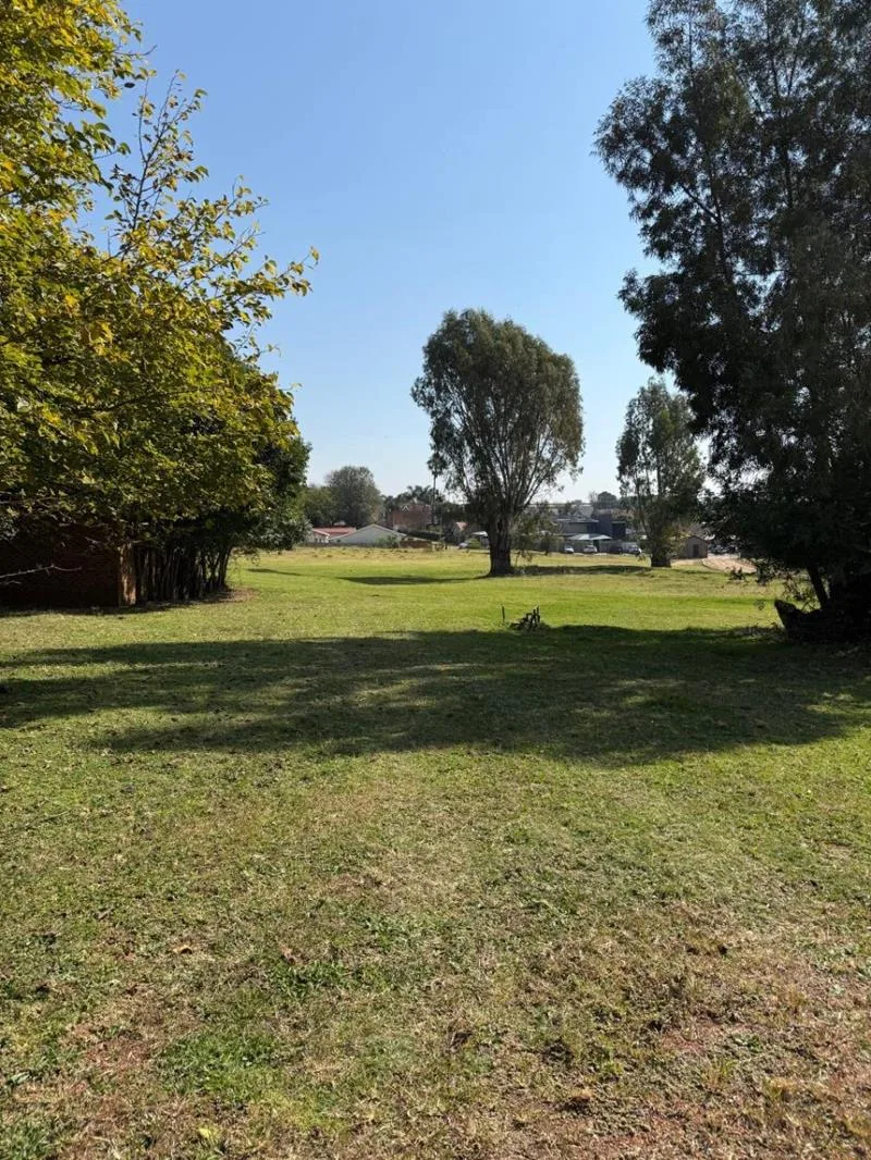 Commercial space in Glen Marais