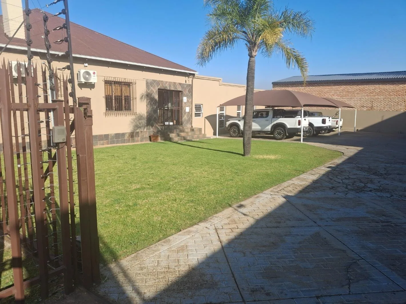 400 m² Commercial space in Alberton North