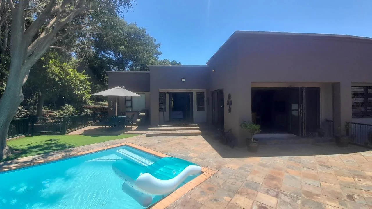 3 Bedroom House for sale in Hartbeespoort Rural