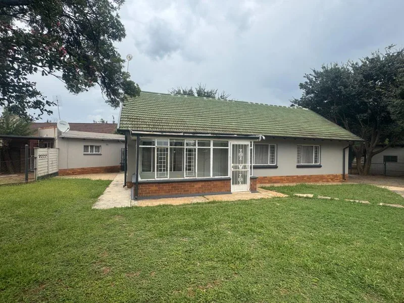 3 Bedroom House for sale in Stilfontein Ext 1