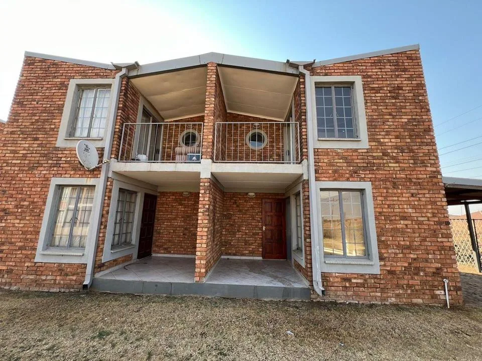2 Bedroom Townhouse to rent in Windmill Park