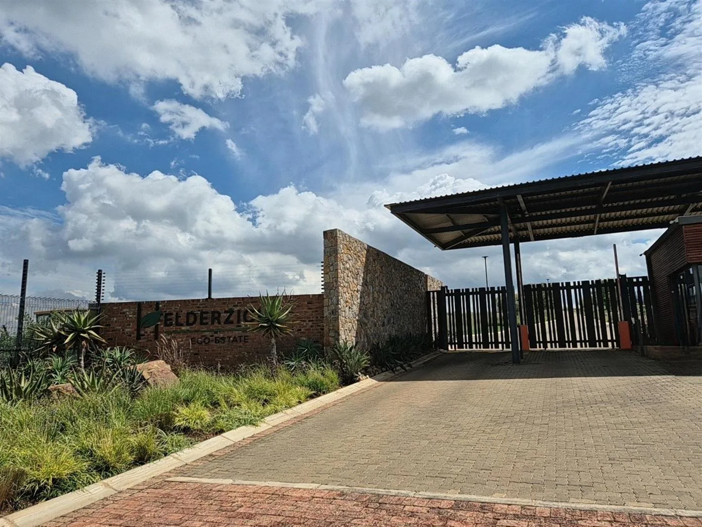 879 m² Land available in Potchefstroom Central