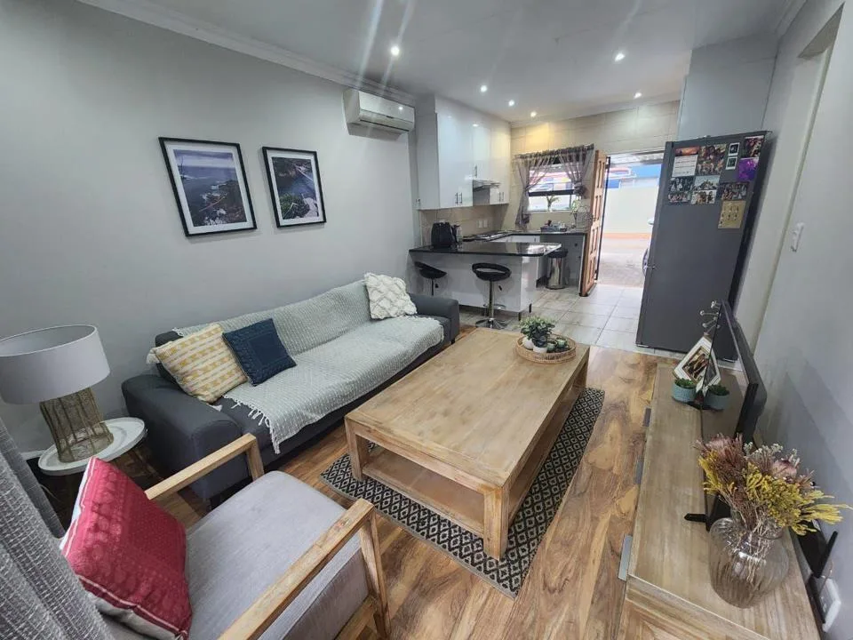 2 Bedroom Townhouse for sale in Die Bult