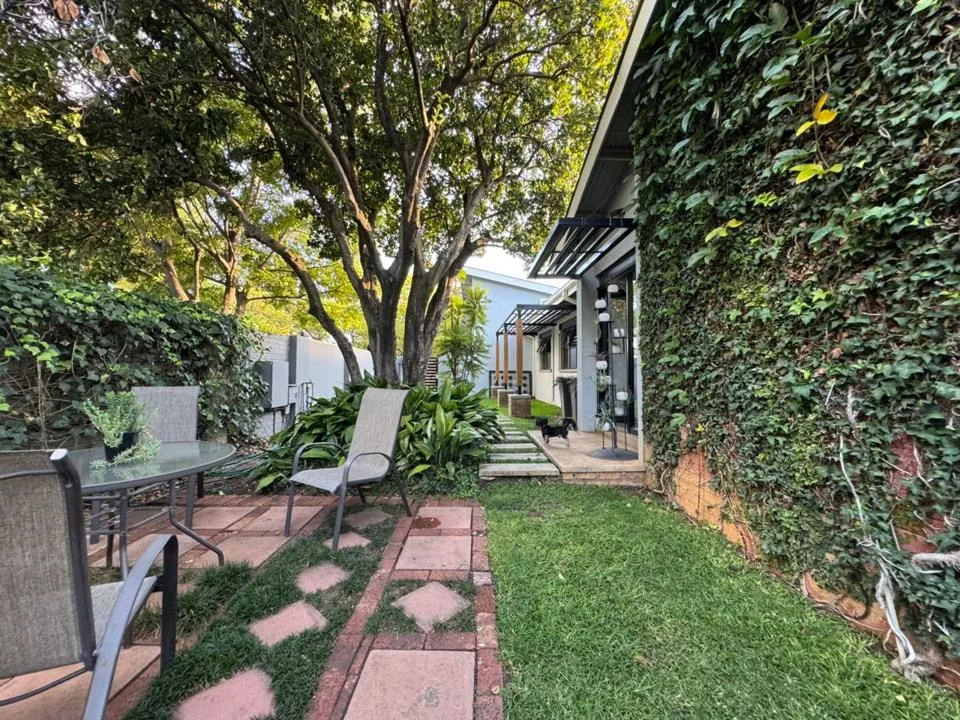 4 Bedroom House for sale in Oewersig