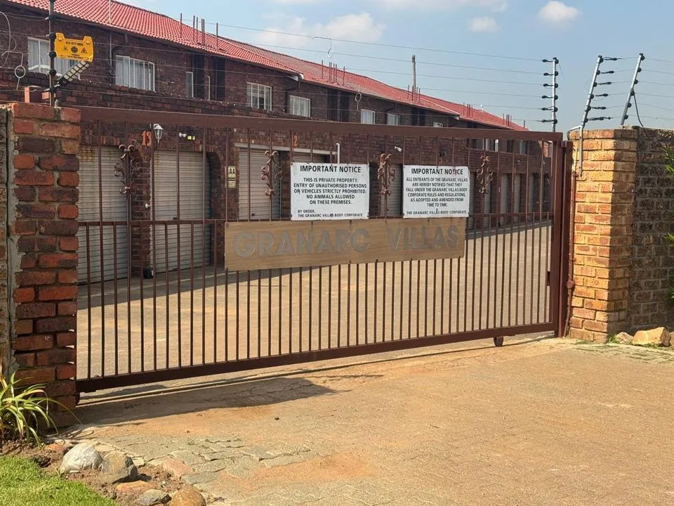 3 Bedroom Townhouse to rent in Beyers Park