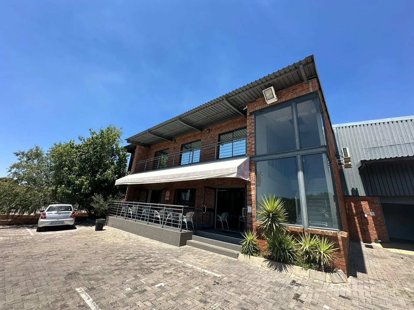 1 250 m² Industrial space in North Riding