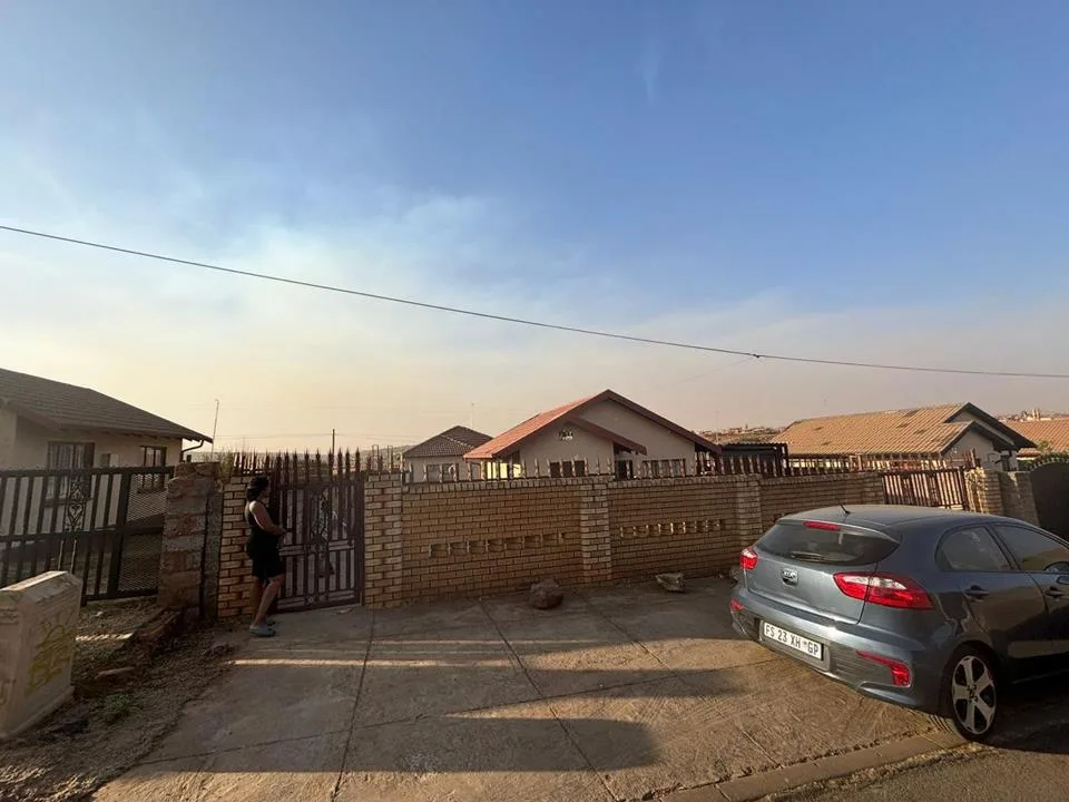 2 Bedroom Apartment / flat to rent in Dobsonville Ext 3