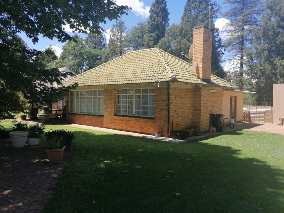 4 Bedroom House for sale in Stilfontein Ext 3