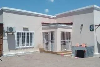 3 Bedroom House for sale in Oos Einde