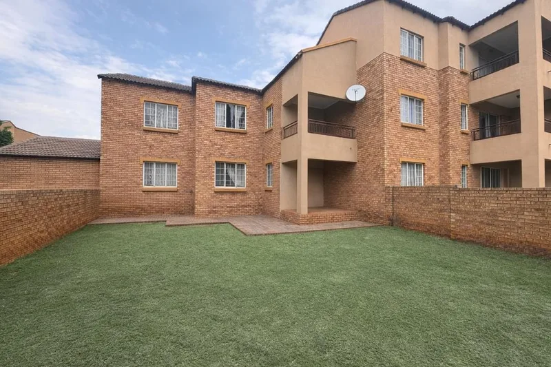 2 Bedroom Apartment / flat to rent in Eco Park Estate