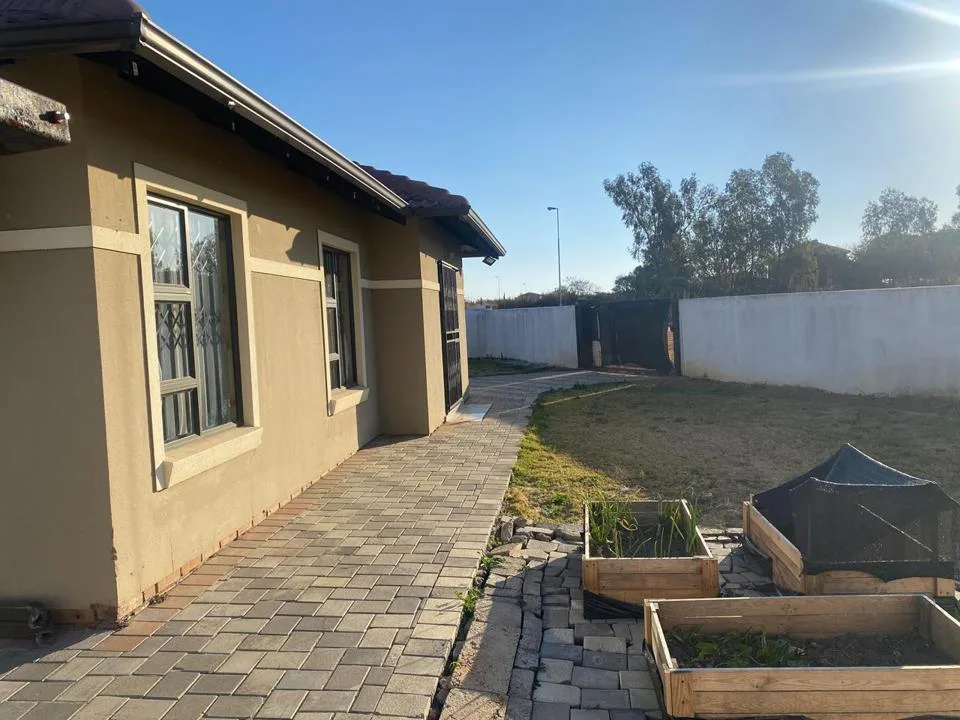3 Bedroom House to rent in Blue Hills