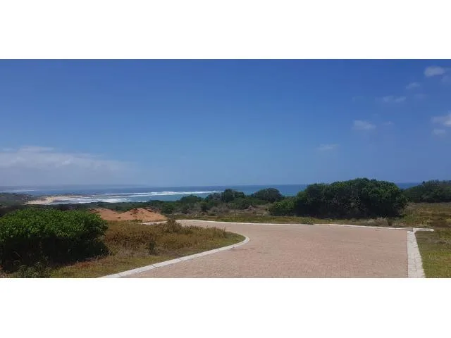 828 m² Land available in Stilbaai Wes