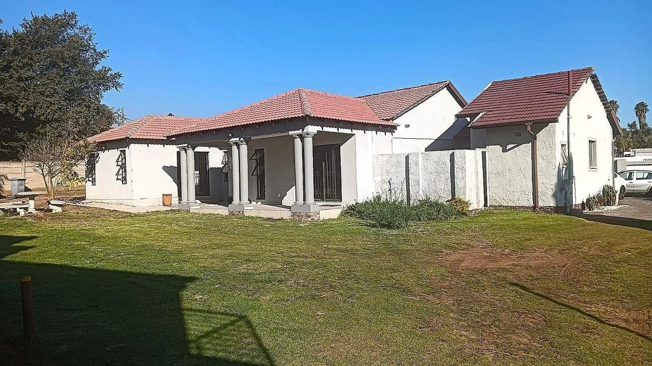 3 Bedroom House to rent in Esther Park