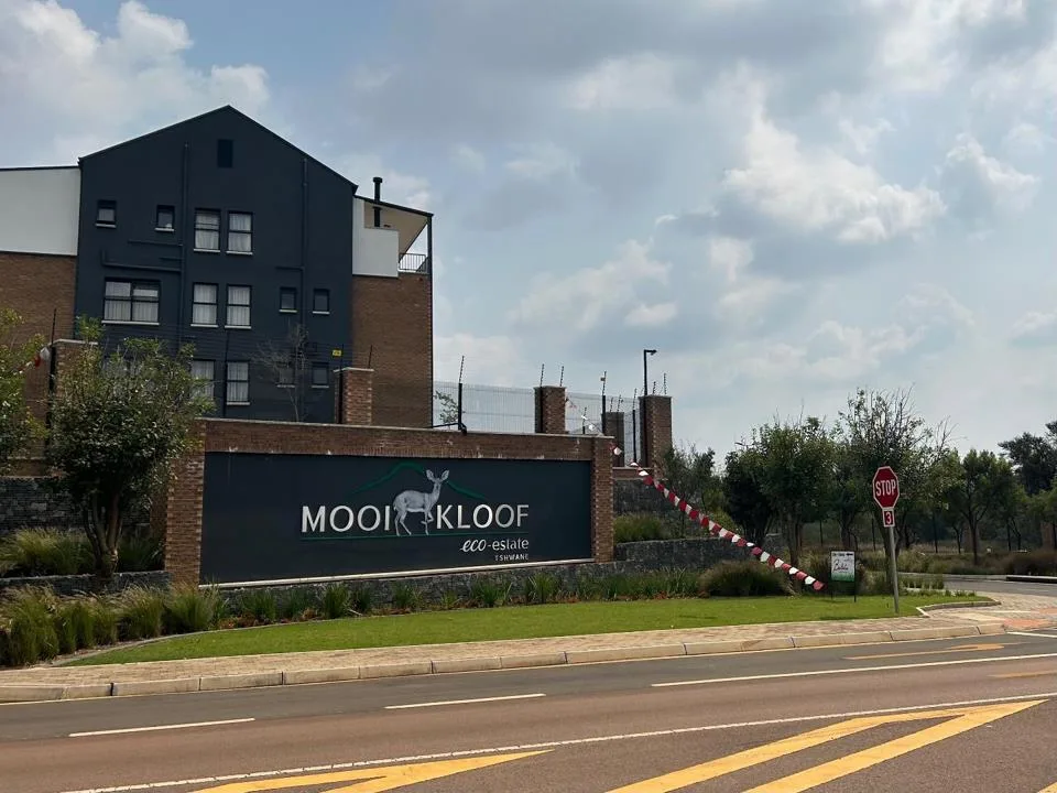 2 Bedroom Apartment / flat to rent in Mooikloof