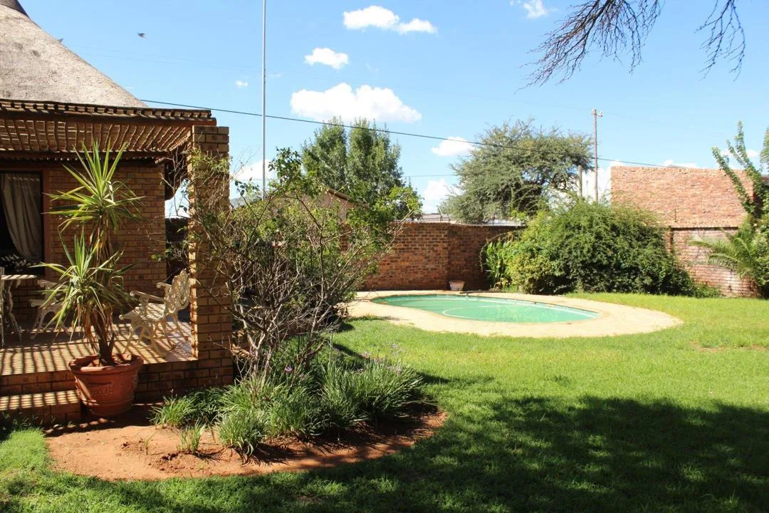 4 Bedroom House for sale in Schweizer Reneke
