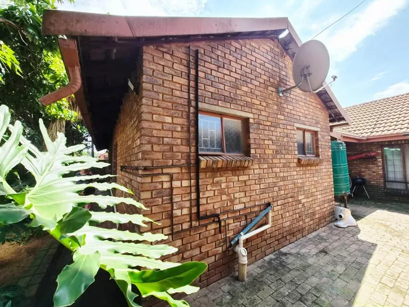 1 Bedroom House to rent in Montana Park